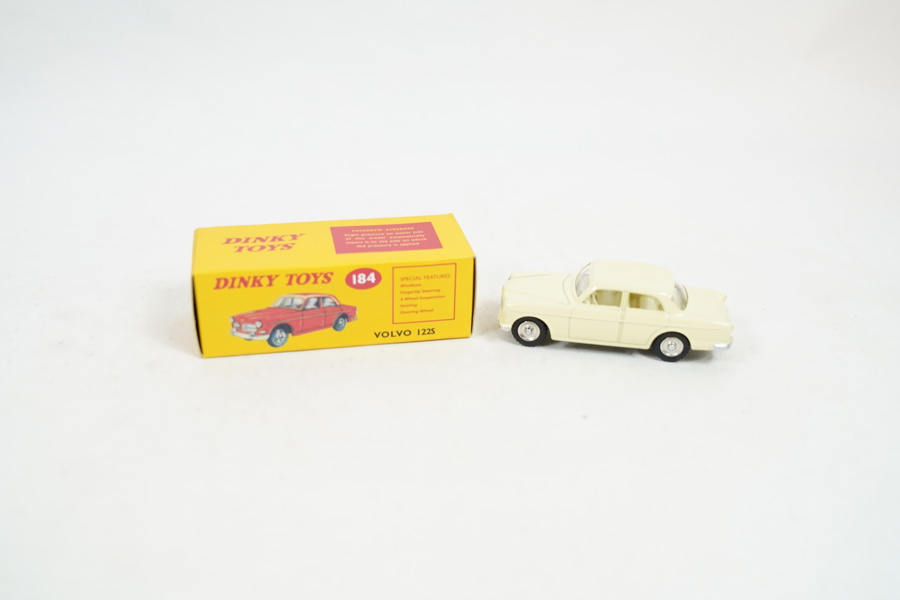 Dinky Toys  Volvo 122S