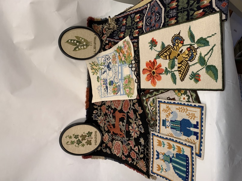 PILLOWS/FABRICS,