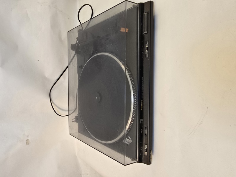 TECHNICS FG SERVO AUTOMATIC TURNTABLE SYSTEM SL-BD22